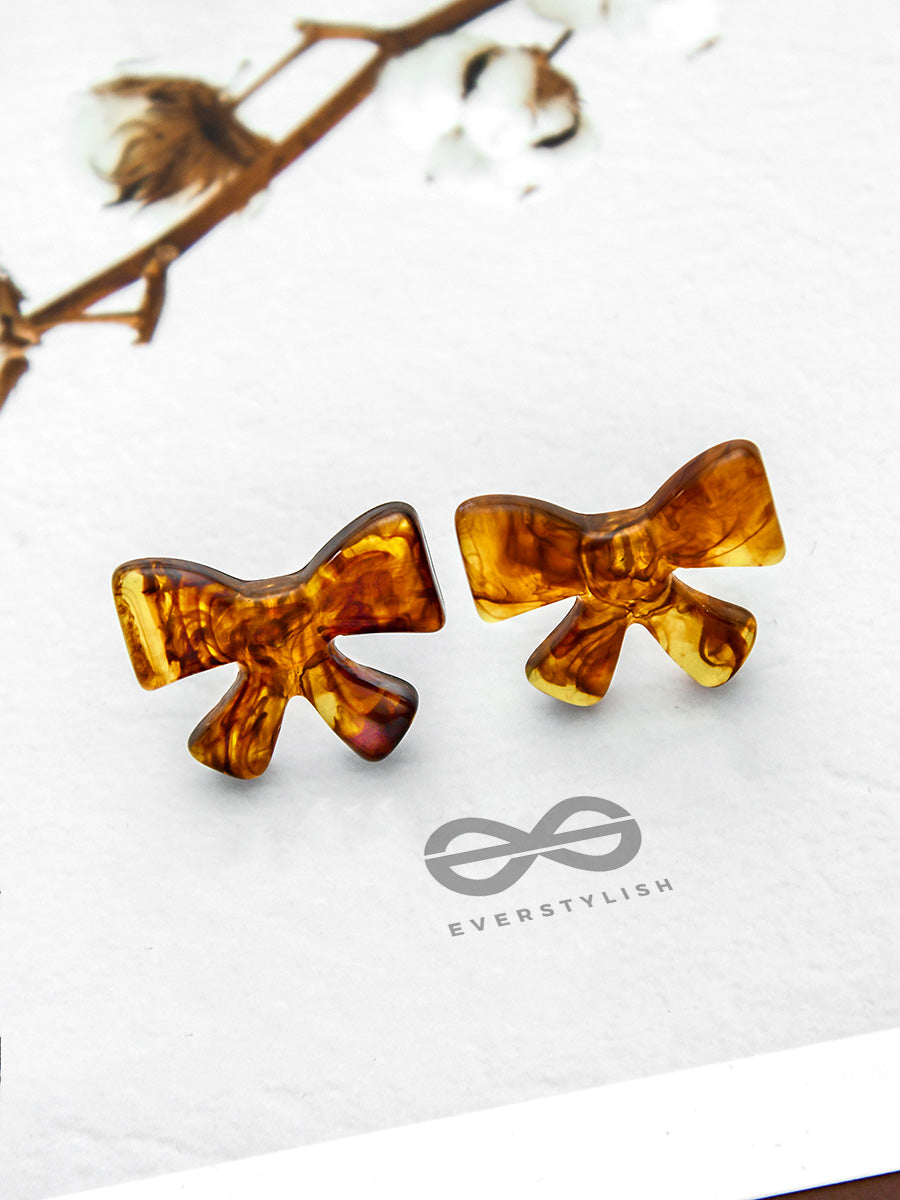 Bow-Tiful - Champagne Resin Stud Earrings