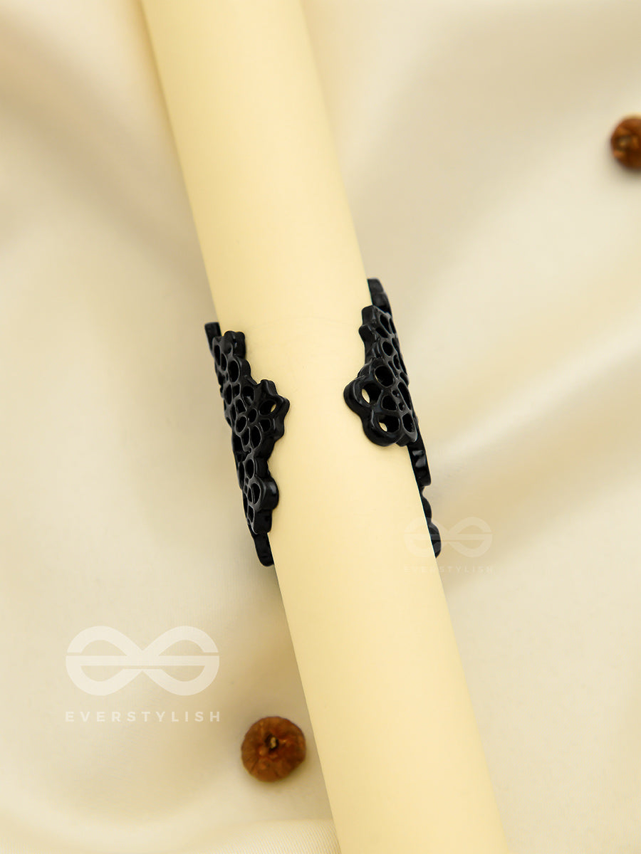 The Alluring Floral Adjustable Ring- Coal Black