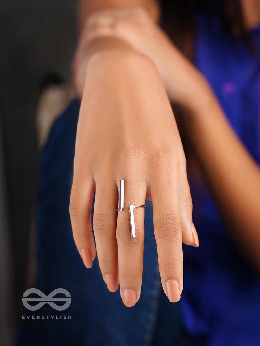 The Sassy N Classy Ring (Silver)