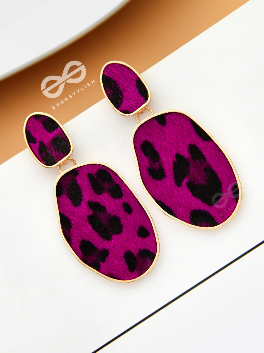 The Chic Leopards - Golden Dangler Earrings (Magenta)
