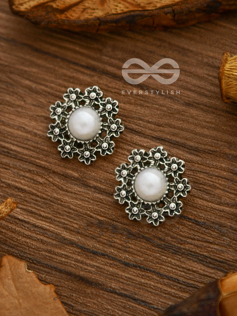Pearl In A Garden - Tiny Trinket Earrings