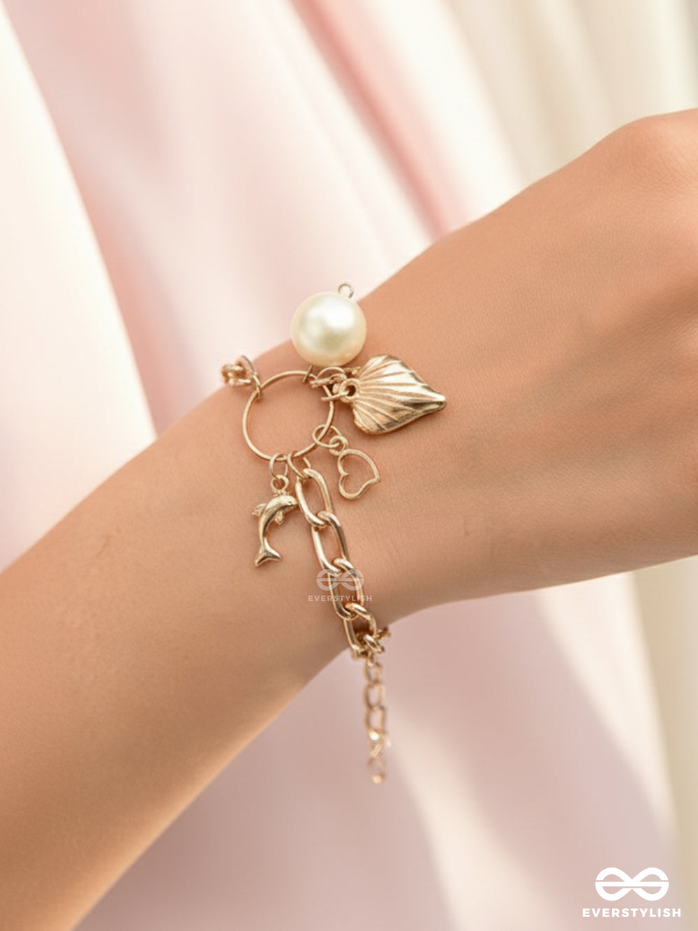 Life's A Beach - Sea-Lover's Statement Bracelet