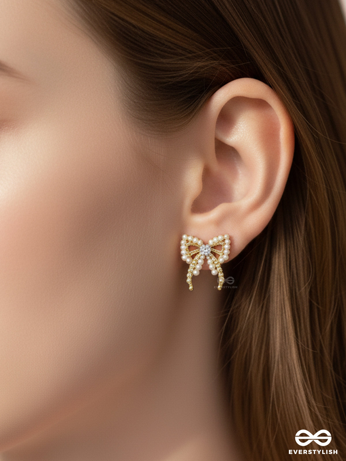 Pearlescent Cravats- Gem Stone And Pearls Studded Golden Earrings