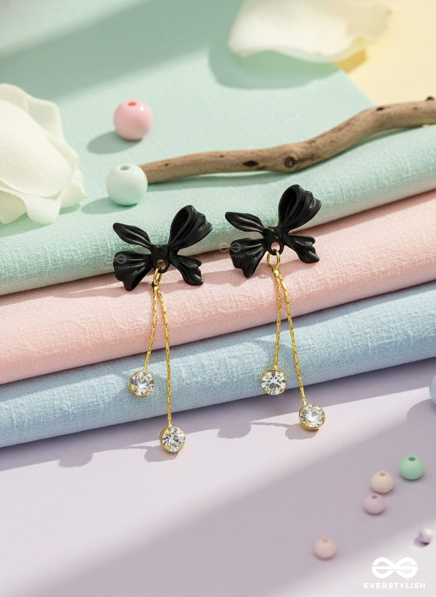 Shooting Stars- Black And Golden Solitaire Studded Earrings
