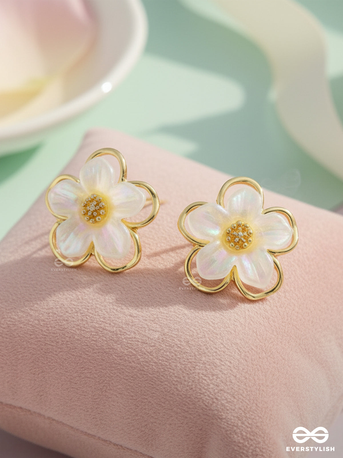 Delightful Daisies- White And Golden Earrings