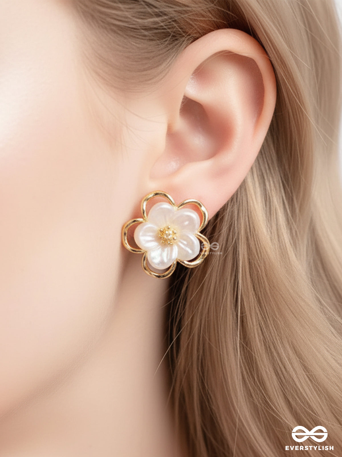Delightful Daisies- White And Golden Earrings