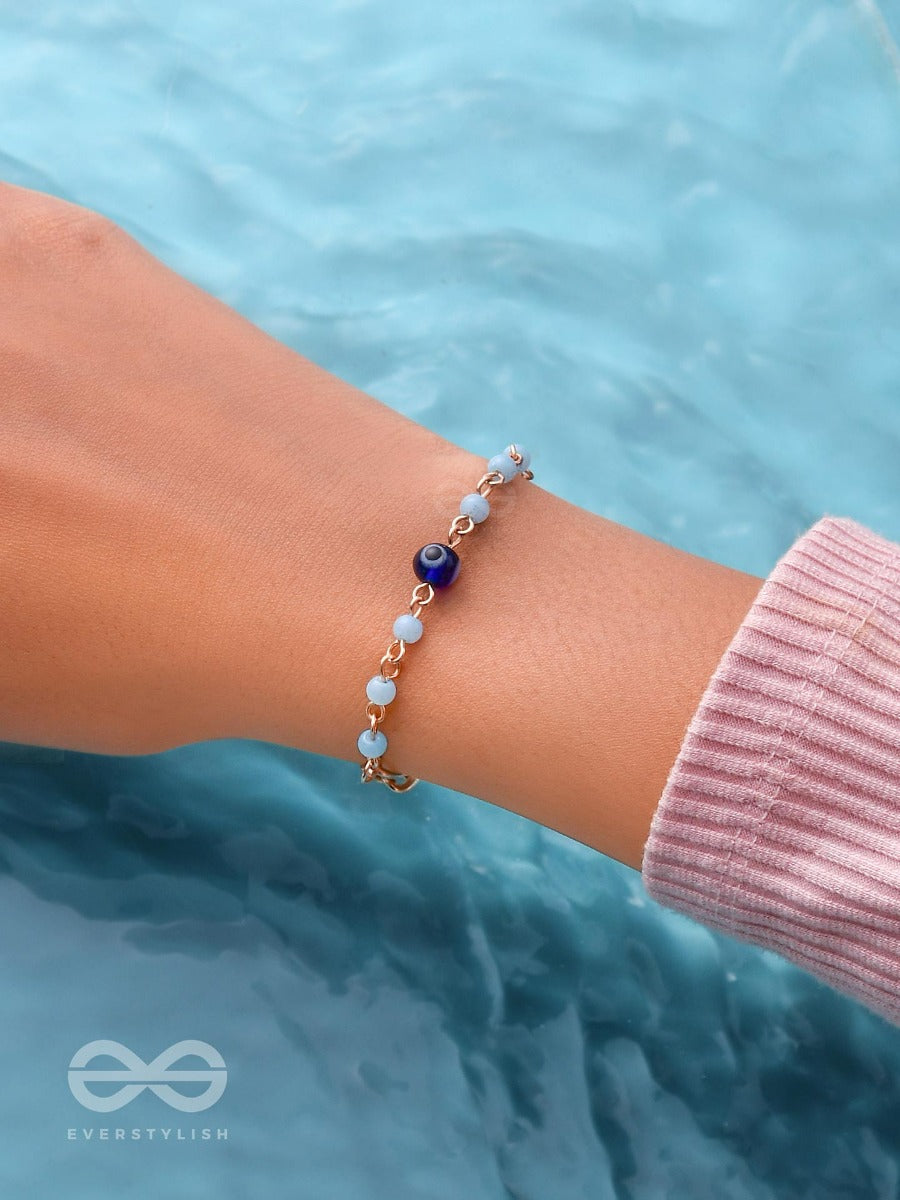 Star Of The Show- Evil Eye Stone & Beads Studded Golden Bracelet