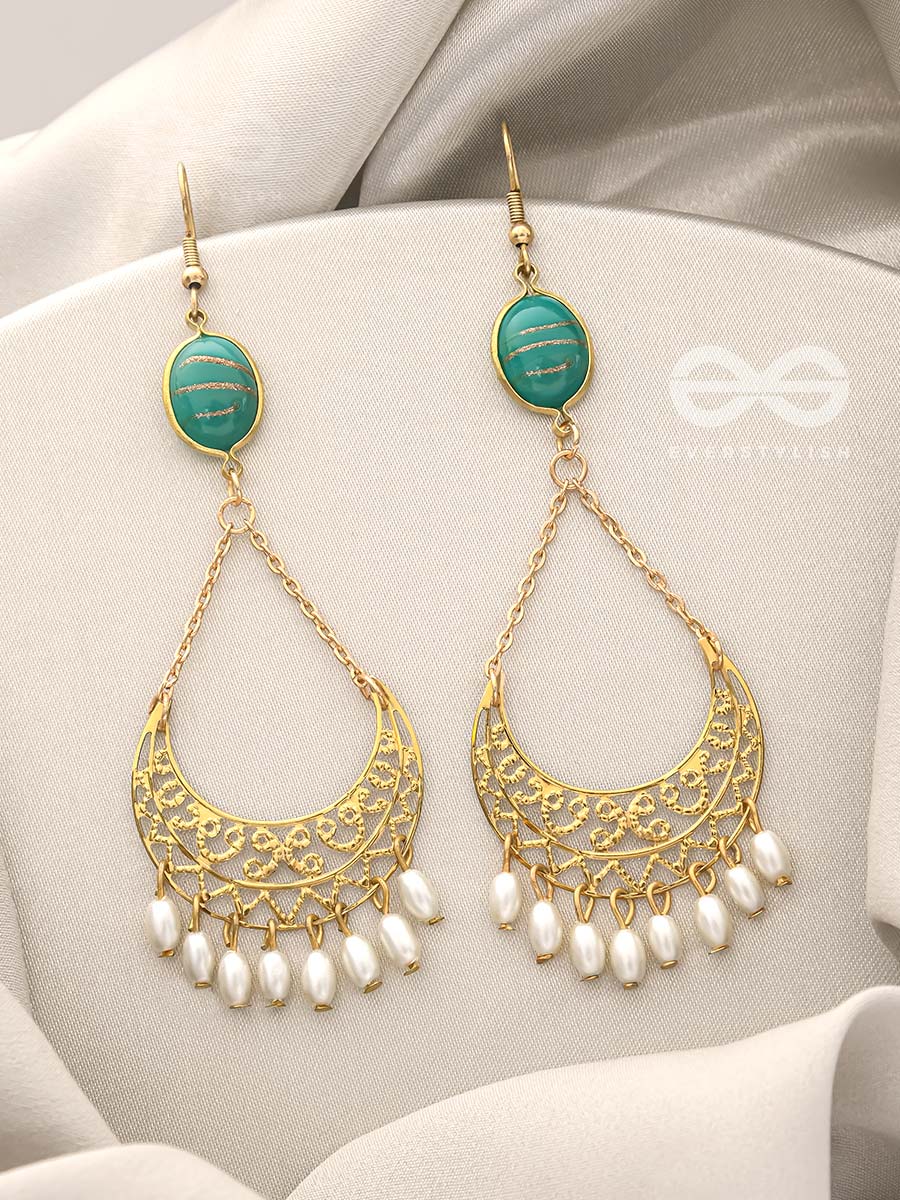 Over The Moon- Golden Stone And Pearls Earrings