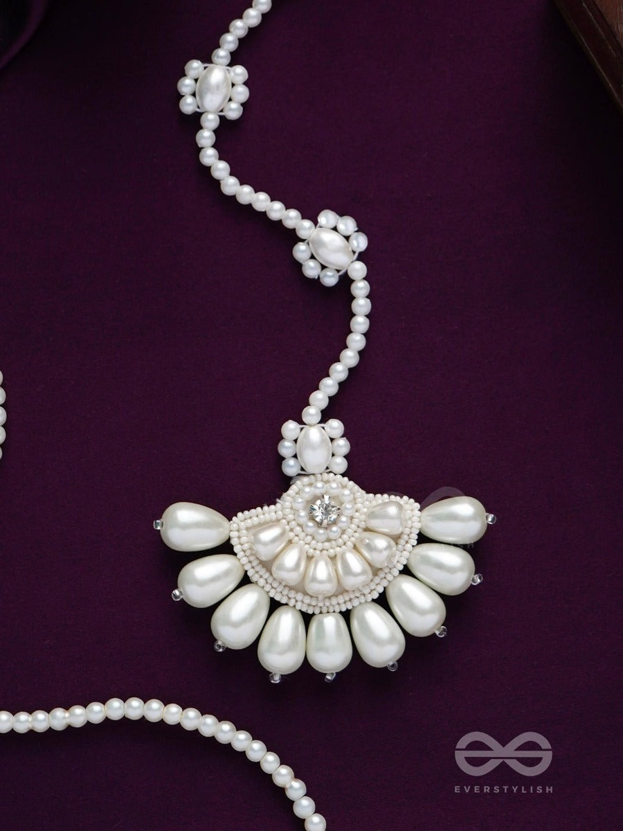Saikavali - Decorated With Pearls - Stone, Beads And Pearls Embroidered Maangtika