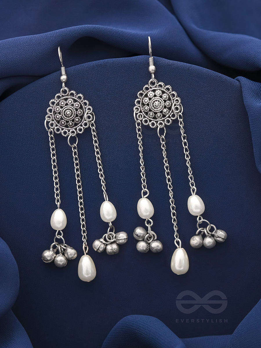 The Dark Sun- Oxidized Pearl Earrings