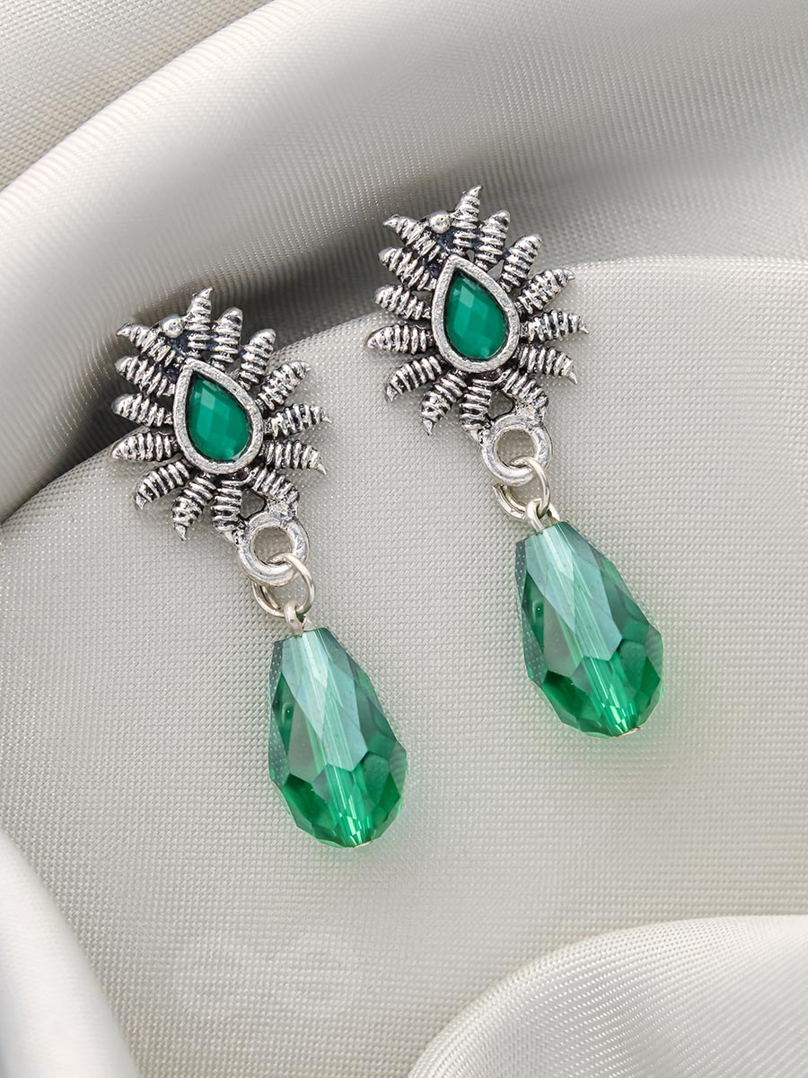 Drops Of Light- Tiny Trinket Earrings (Emerald Green)