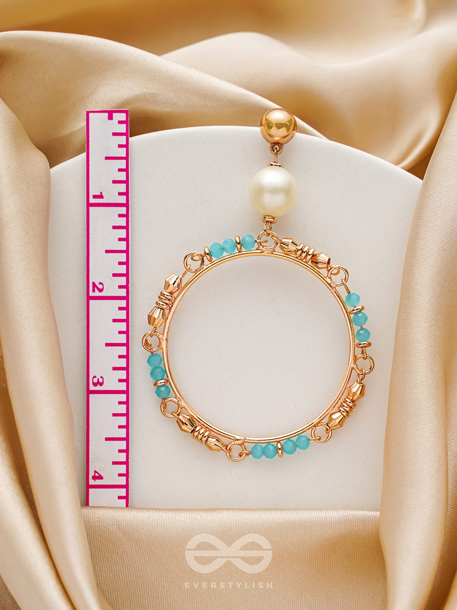 Merry-'Gold'-Round- Golden Embellished Earrings