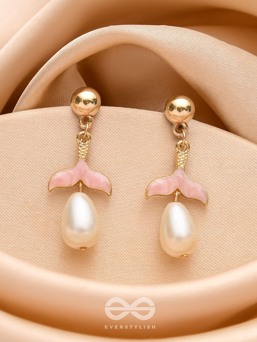 The Fin-Tastic Pearls- Golden Pearl Earrings
