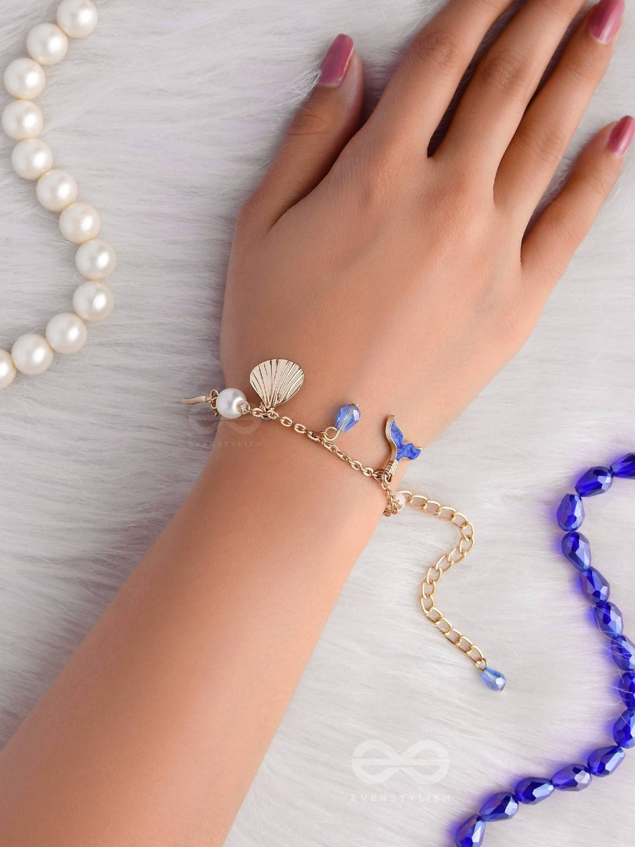 The Mermaid's Kiss- Golden Pearl Bracelet