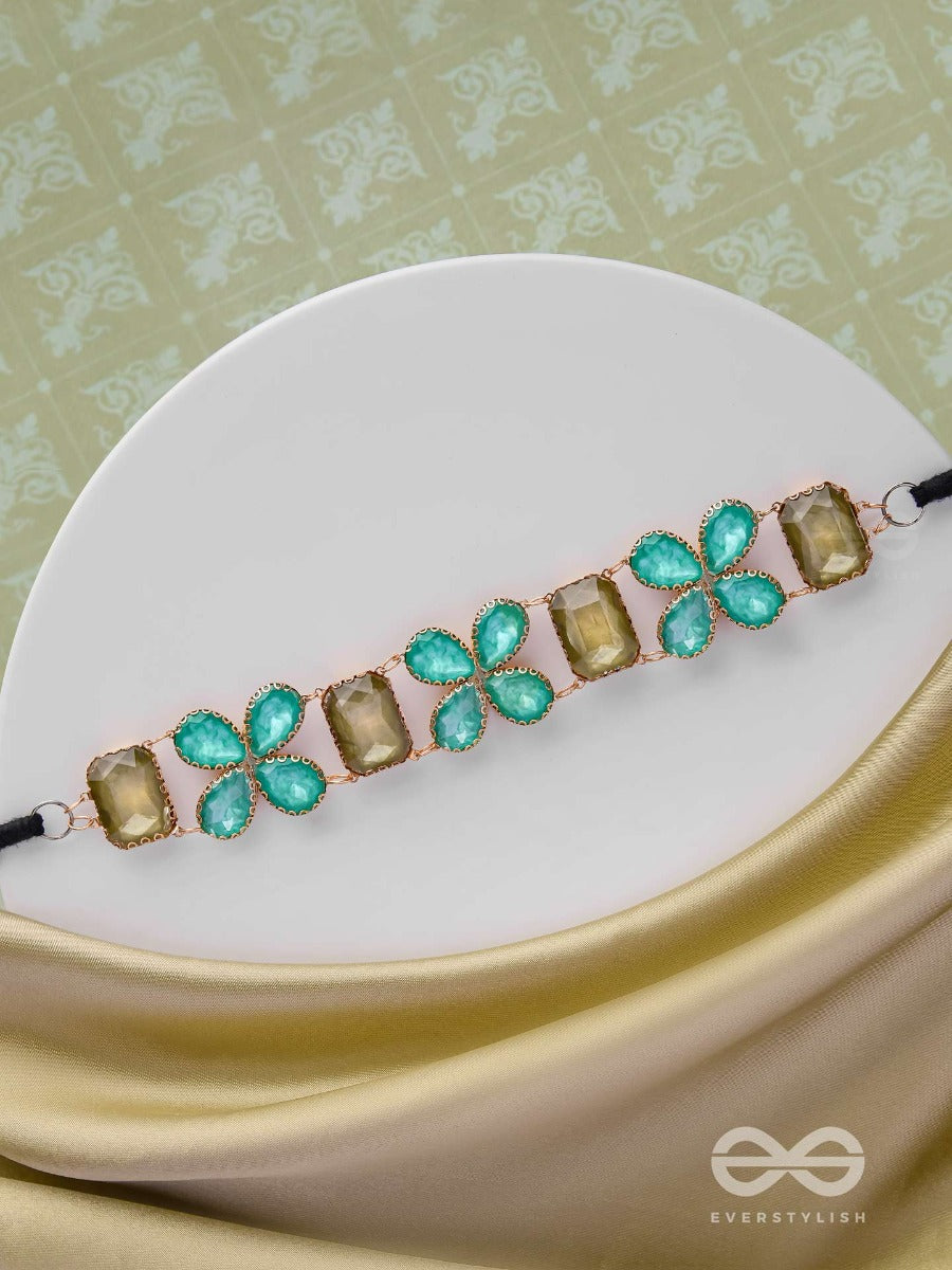 Pristine Pear Perfection - Classic And Mordern Choker