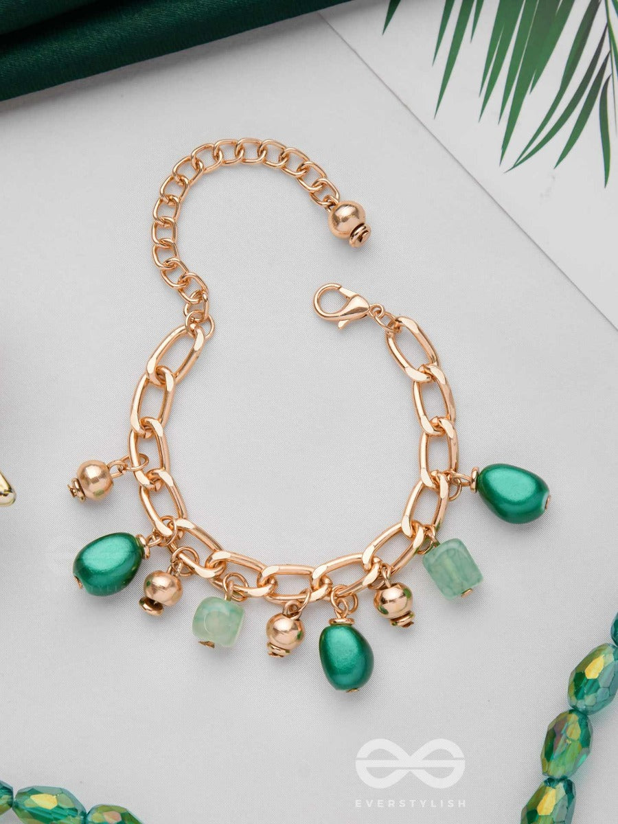 The Vibrant Vineyard - Golden Bold Bracelet