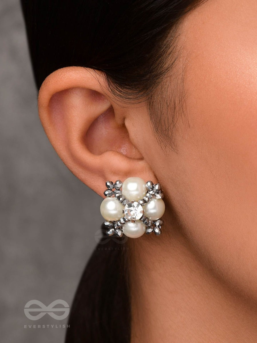 The Royal Frost - Stone & Pearl Studs