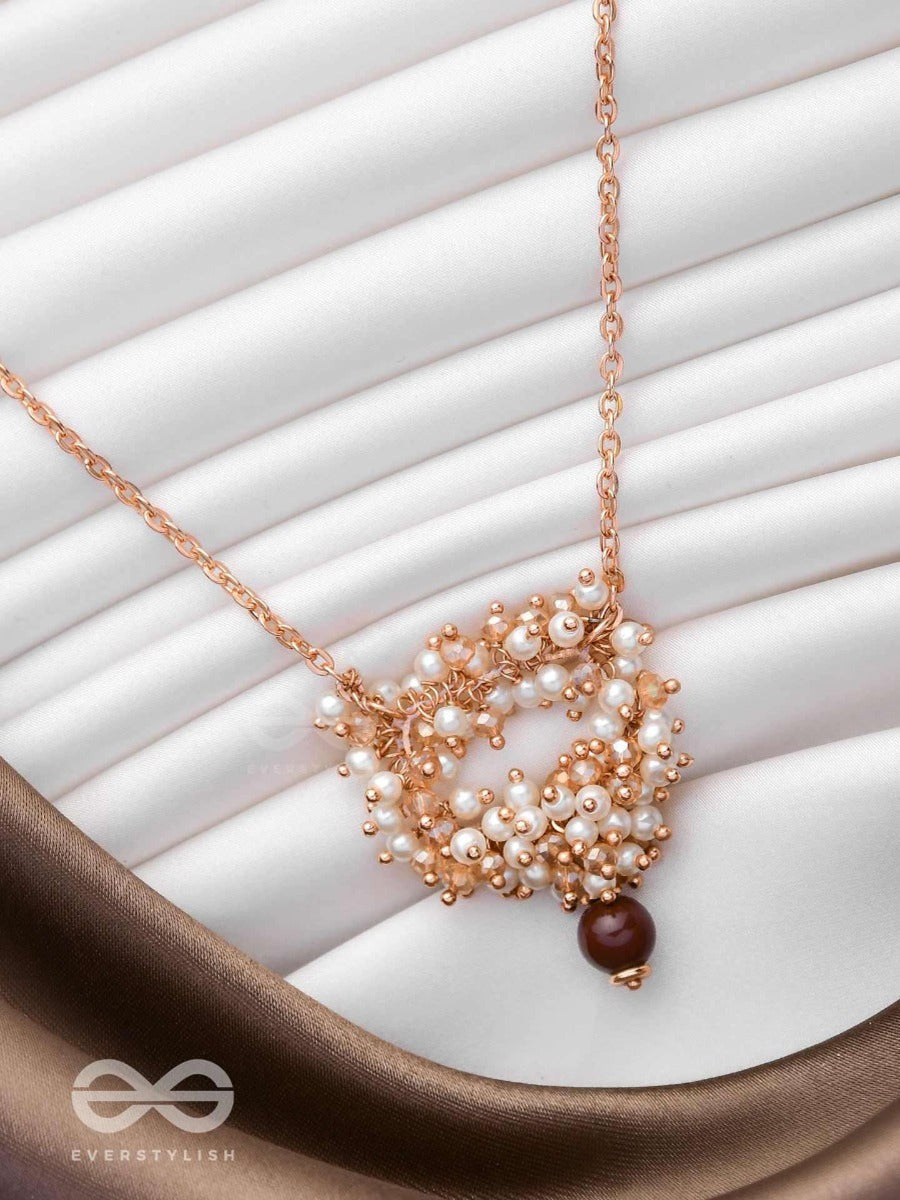 Golden Whispering Chain - Bold & Glamorous Neckpiece With Anti-Tarnish Coating