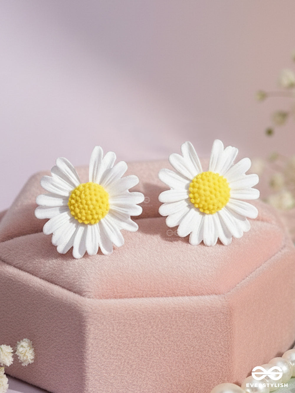 Forget-Me-Not - Casual Stud Earrings (White)