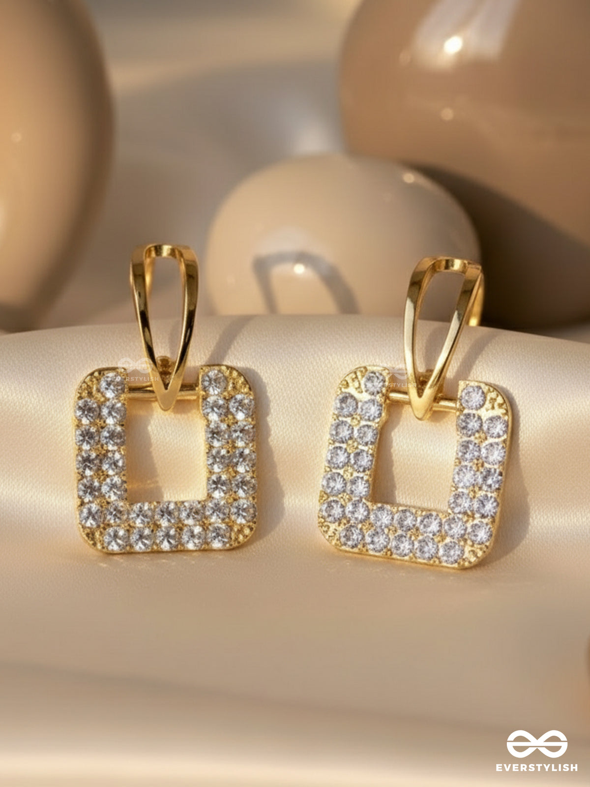 Missin' Nothing - Golden Sparkling Earrings