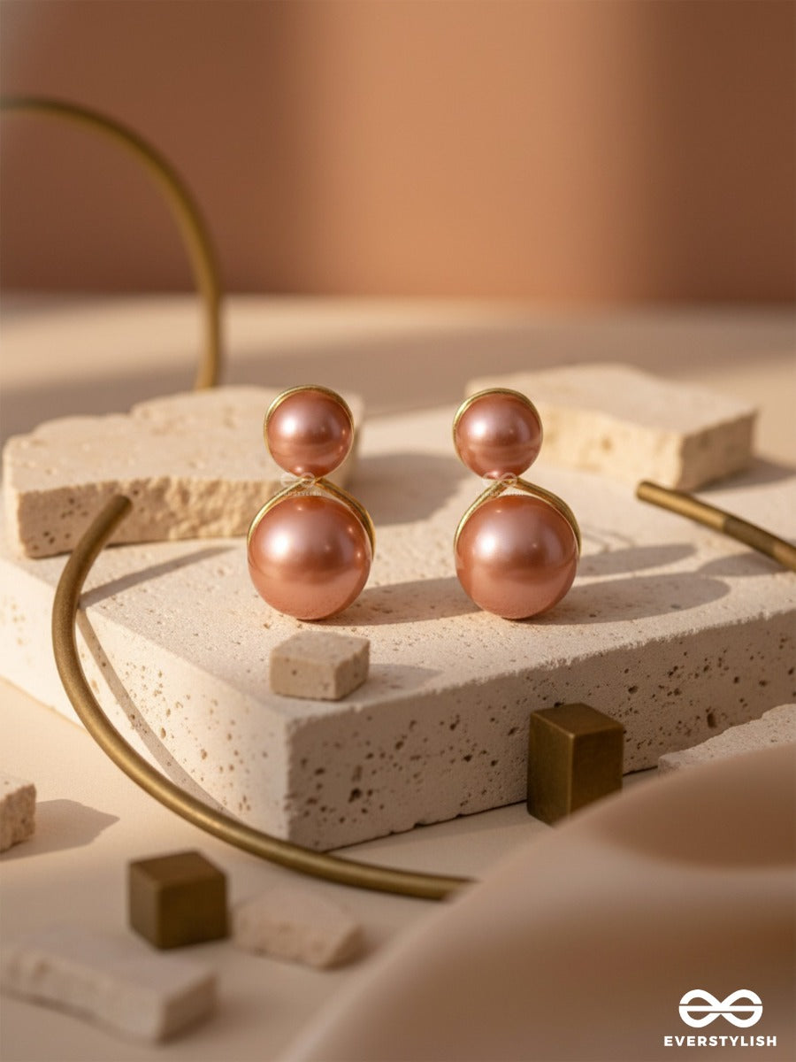 Loop-De-Loop - Golden Pearl Studs