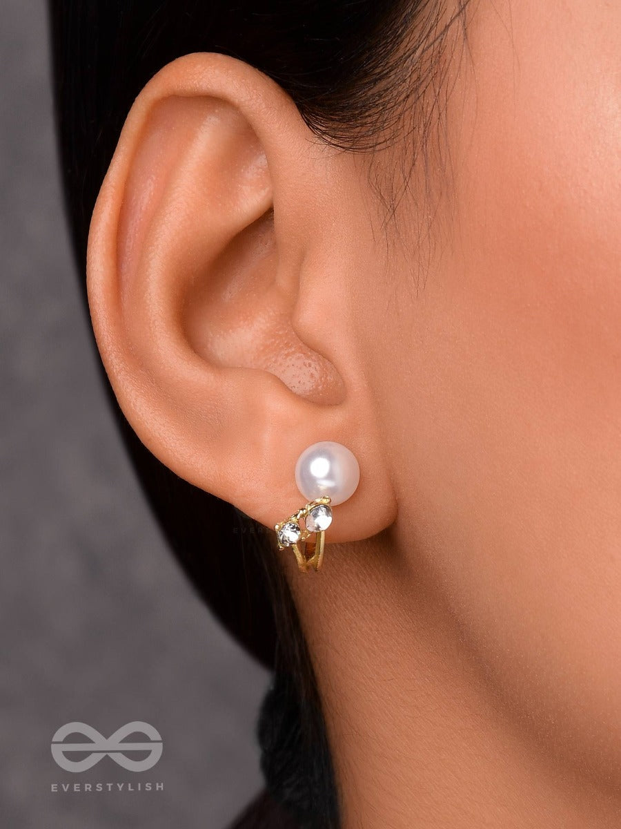 A Blinging Pearl - Golden Studs