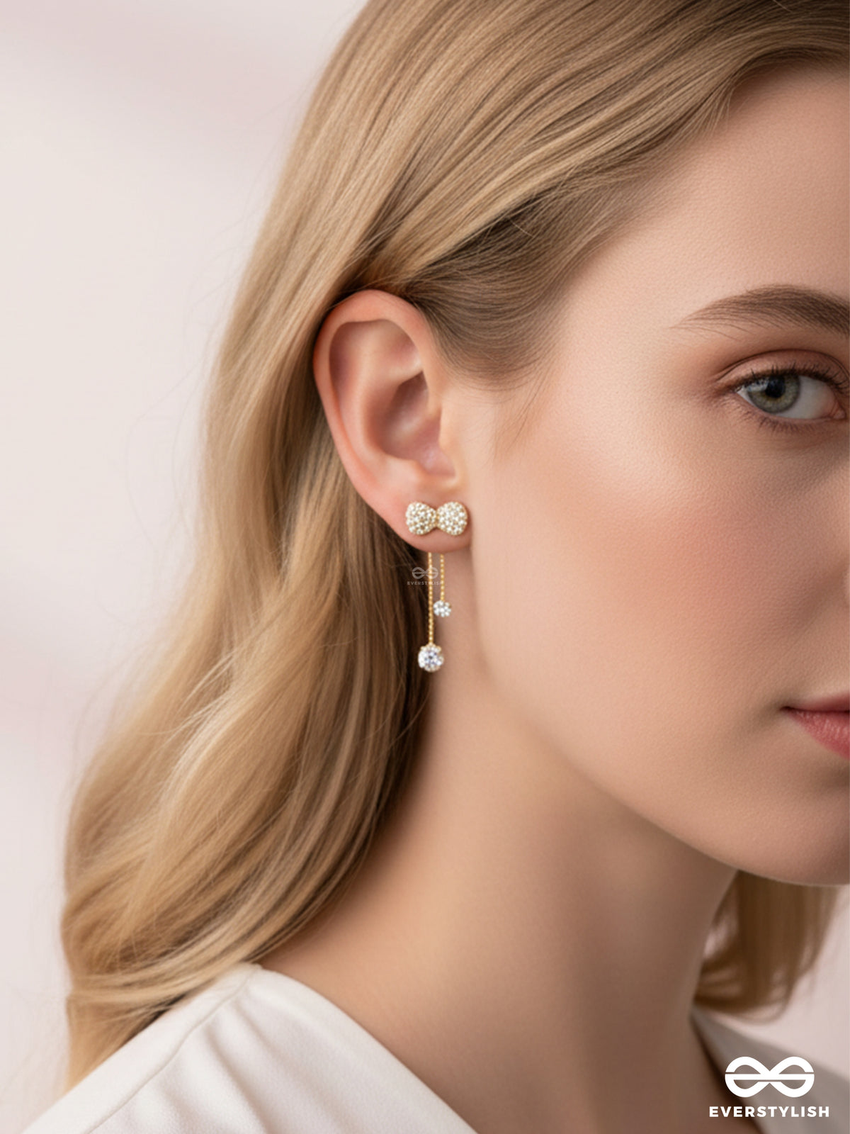 Blingy Bows - Golden Sparkling Earjackets