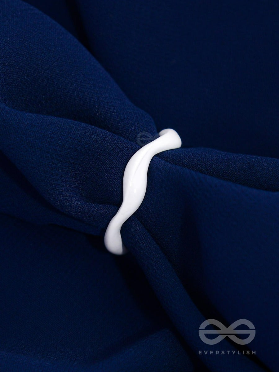 Ivory Curves -White Adjustable Acrylic Ring