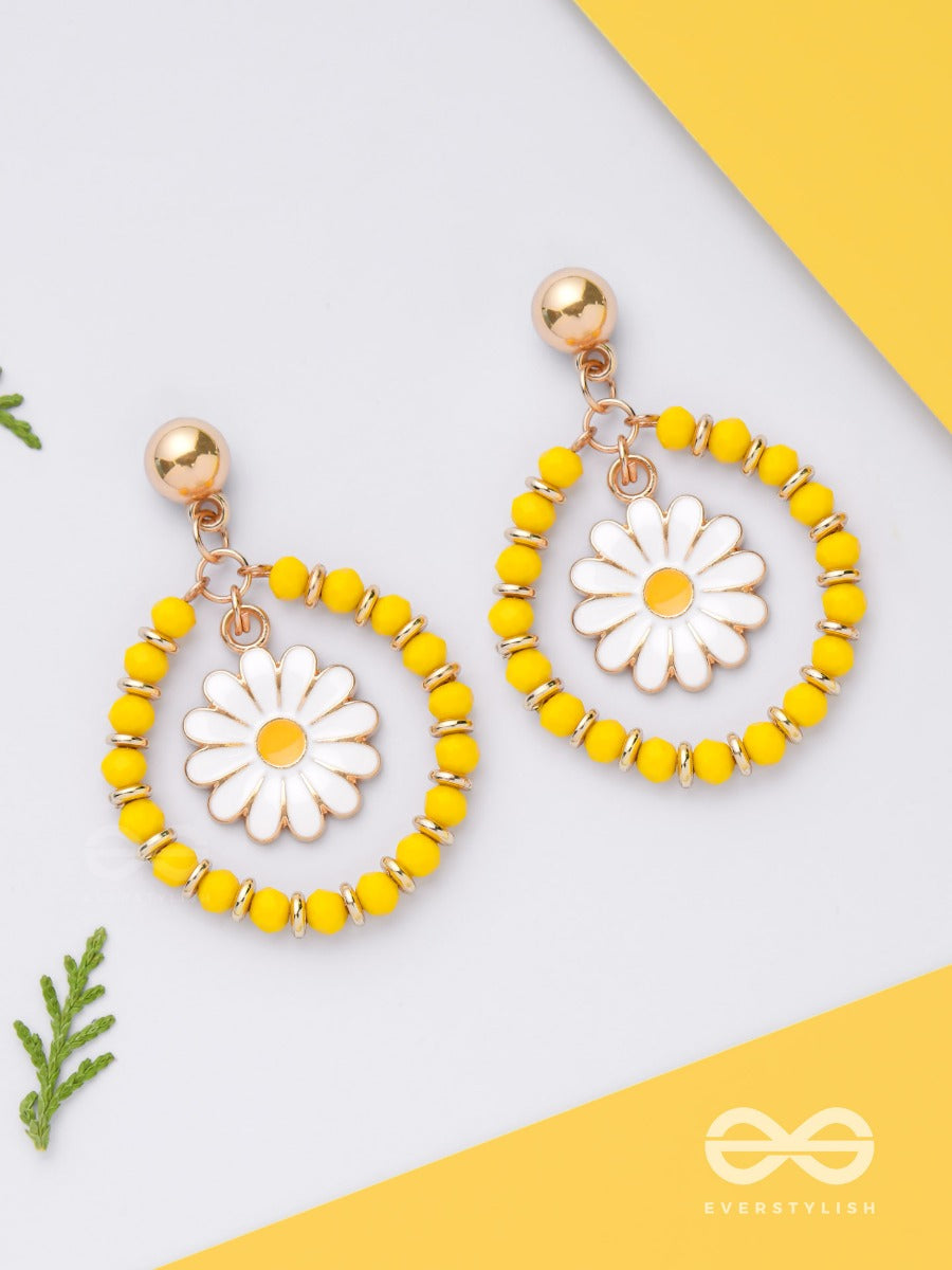 Sunbathed Daisy - Casual Drop Earrings