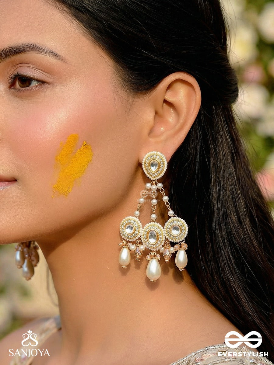 Avadata - Dazzling Giltz N Glamour - Golden Embellished Polki And Kundan Earrings