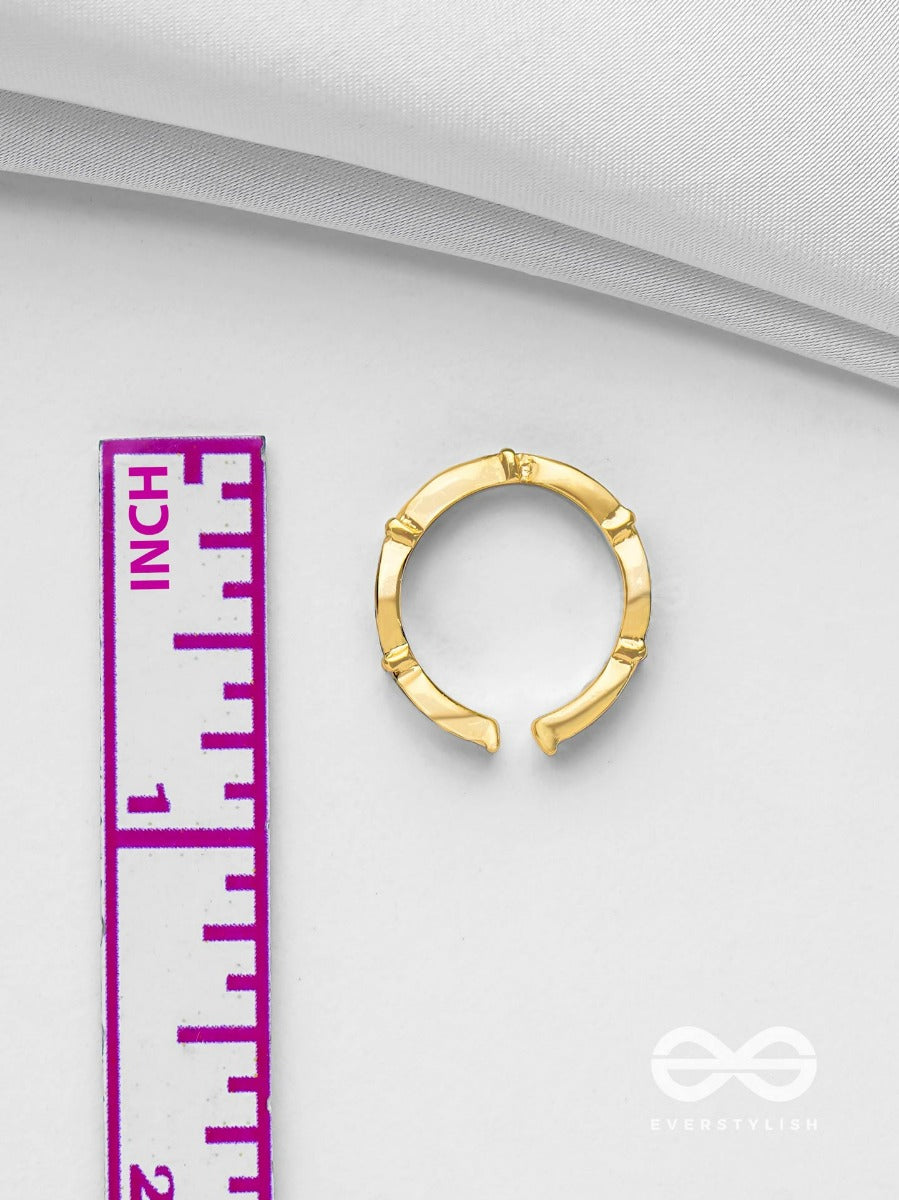 Prussian Prowess - Golden And Blue Embellished Ring (Adjustable)