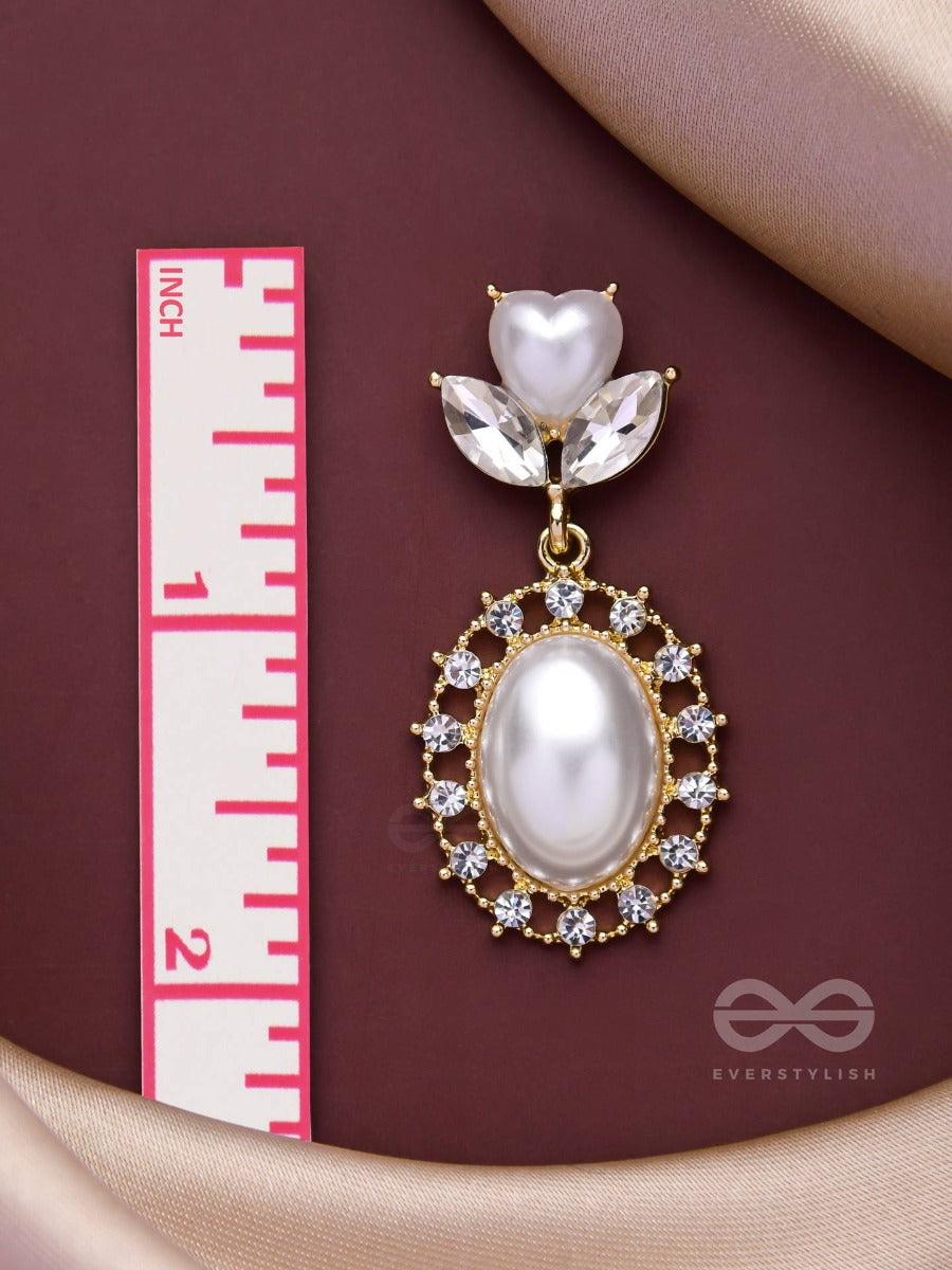 The Graceful Era - Golden Embellished Earrings