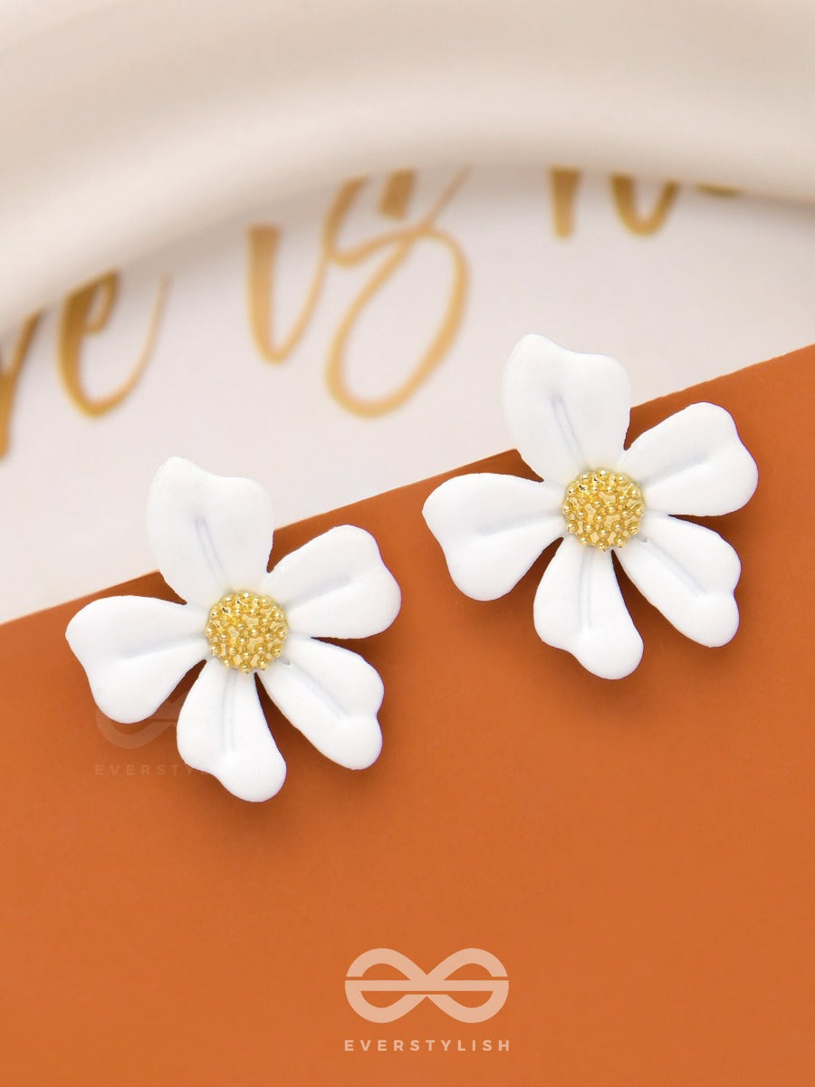 The Floral Fling - Golden And White Acrylic Stud Earrings