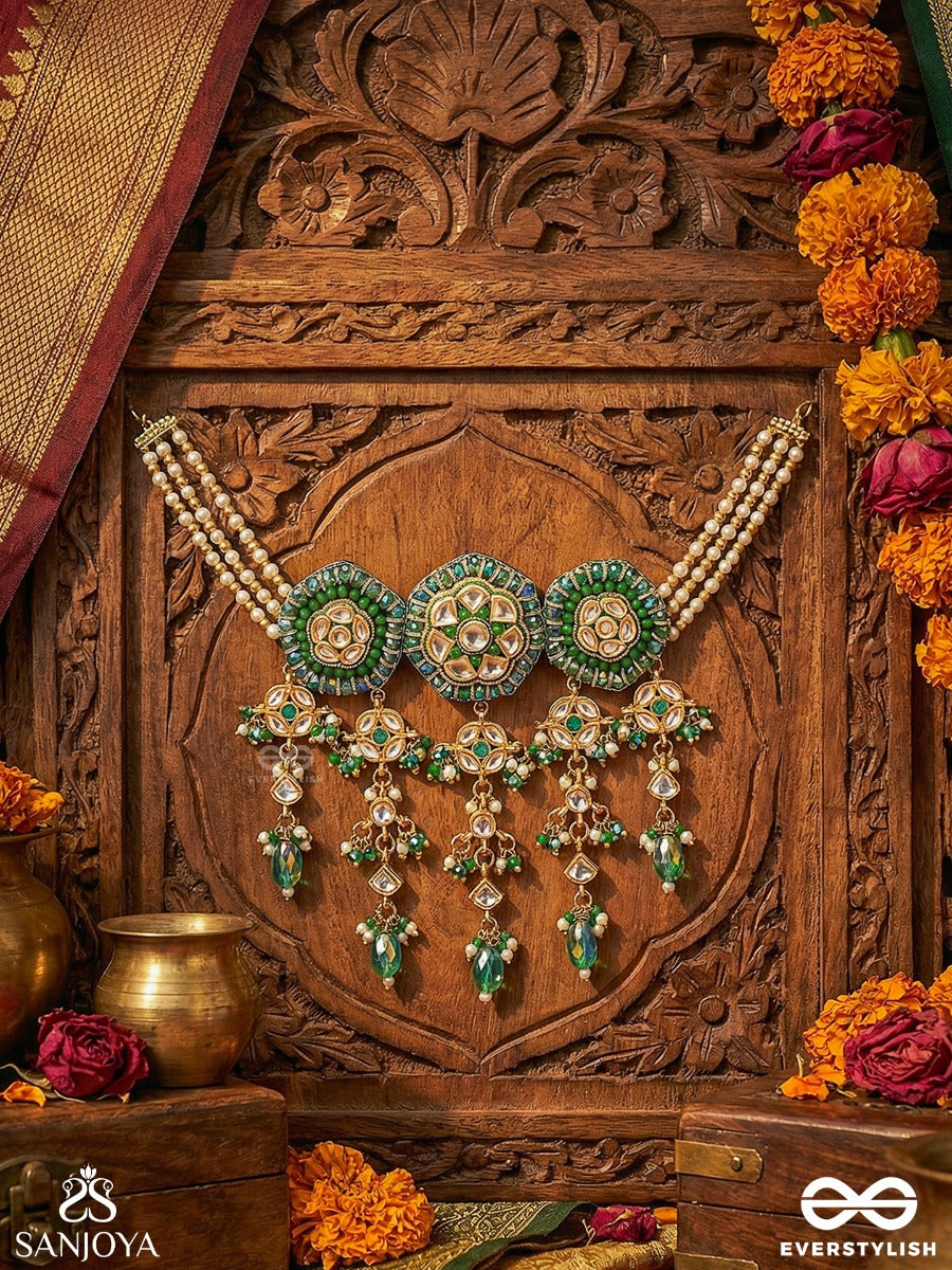 Aarunya - Warm Glow - Elegant Necklace With Refined Structure And Subtle Accents