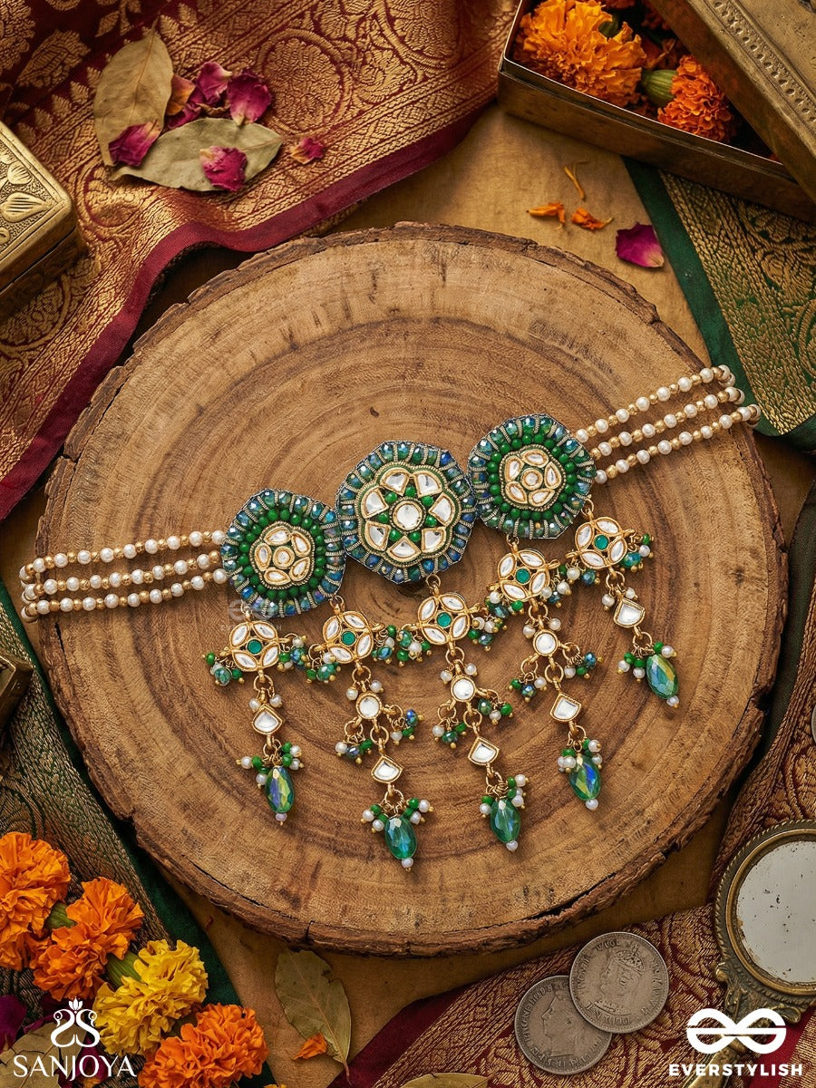 Aarunya - Warm Glow - Elegant Necklace With Refined Structure And Subtle Accents
