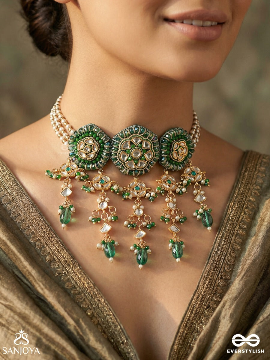 Aarunya - Warm Glow - Elegant Necklace With Refined Structure And Subtle Accents