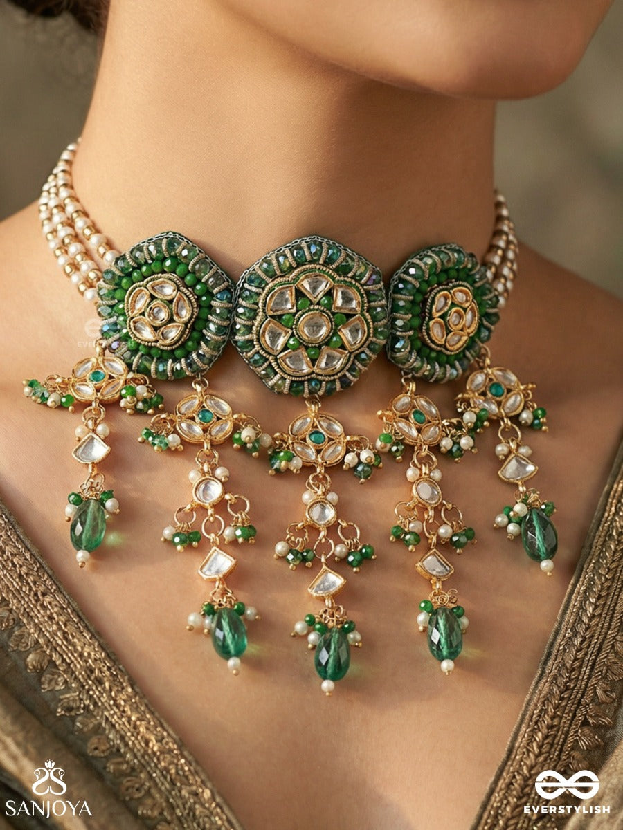 Aarunya - Warm Glow - Elegant Necklace With Refined Structure And Subtle Accents