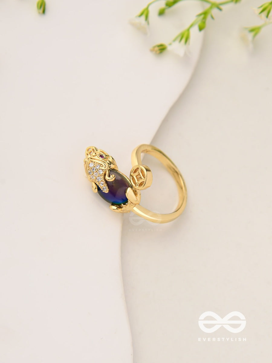 Dragonheart's Crown - Golden Statement Ring
