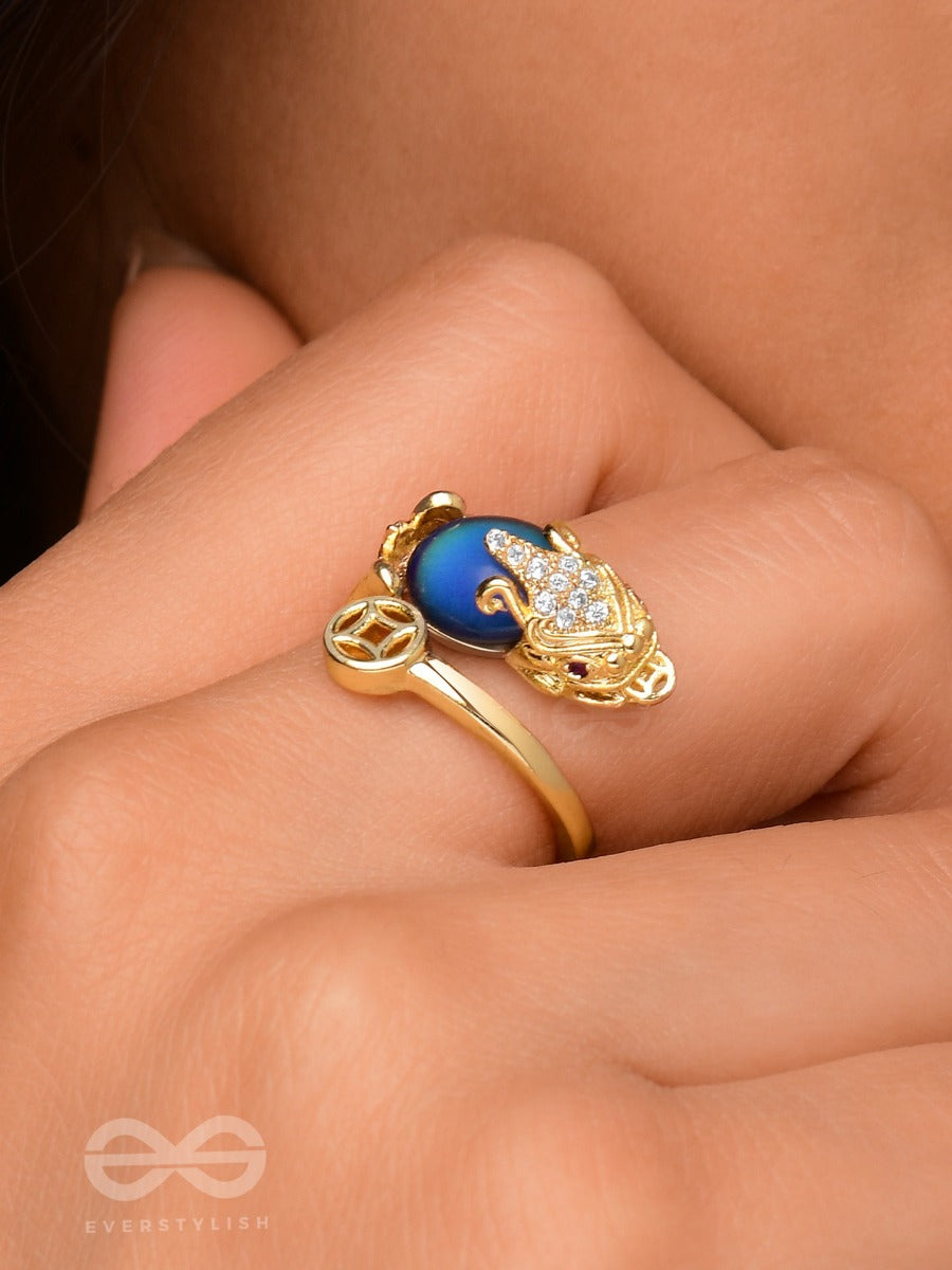 Dragonheart's Crown - Golden Statement Ring