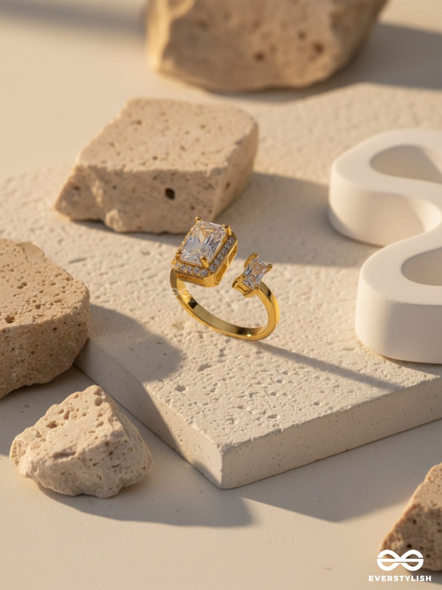 The Elegant Majesty - Golden Cubic Zirconia Ring