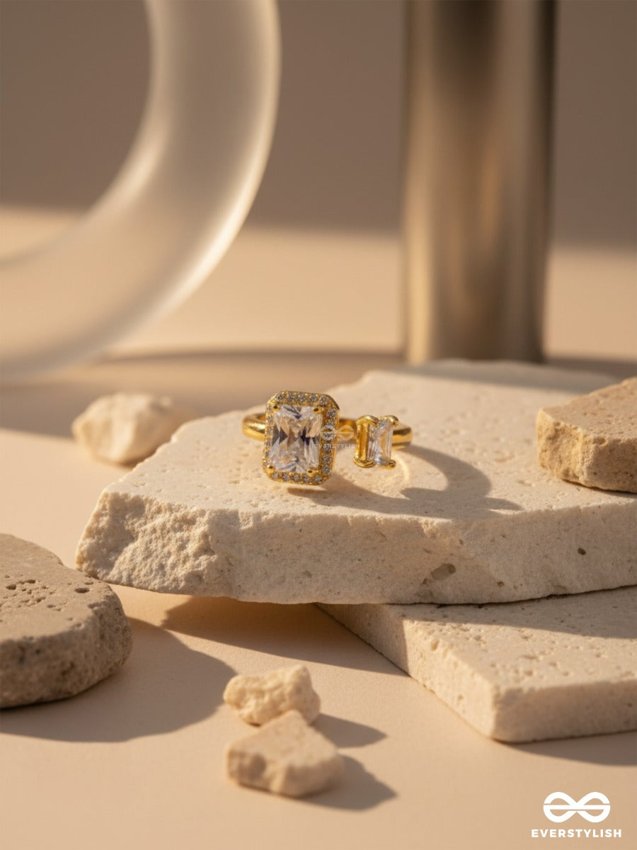 The Elegant Majesty - Golden Cubic Zirconia Ring