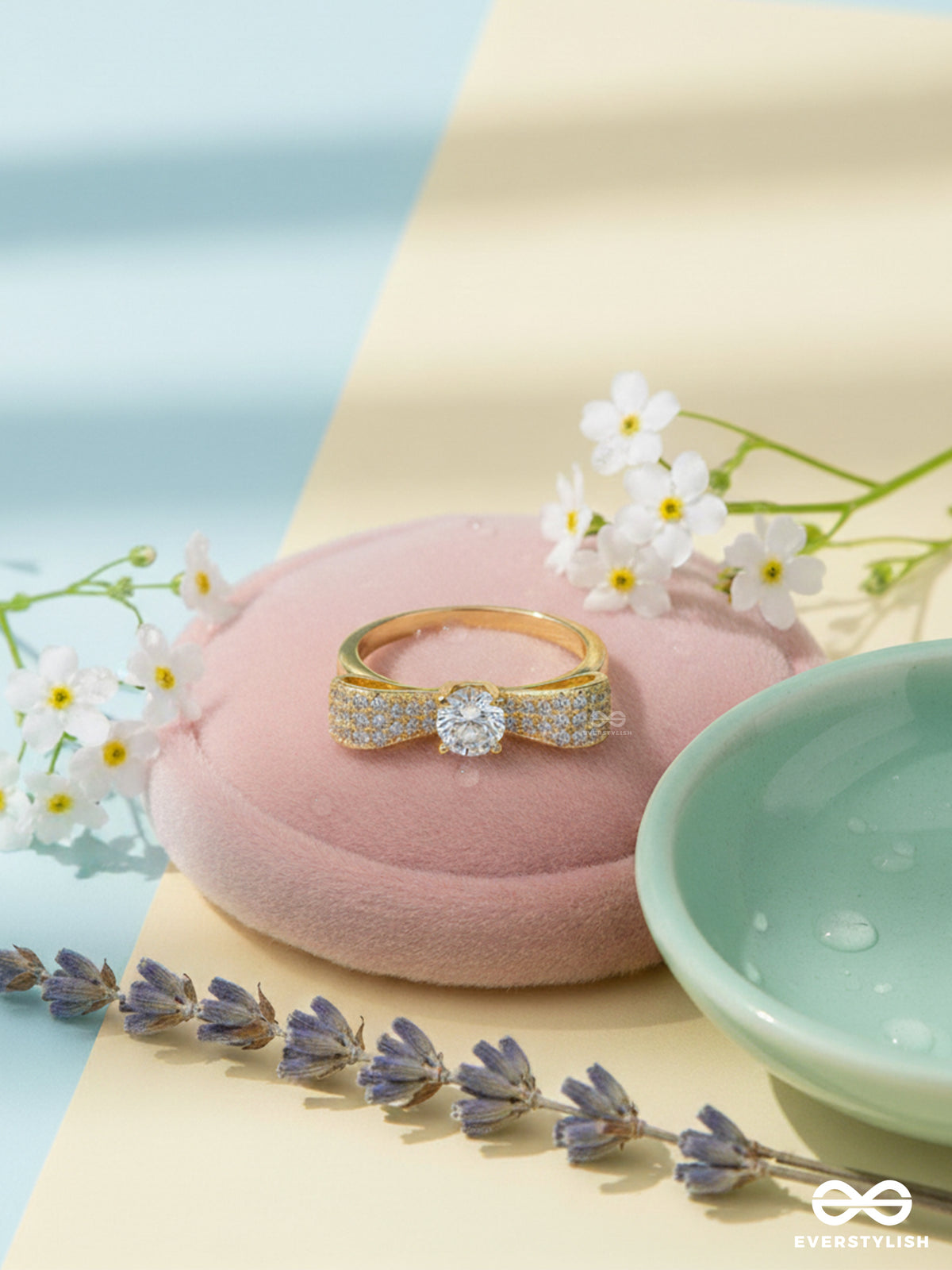 Sparkling Bow Affair - Golden Embellished Ring