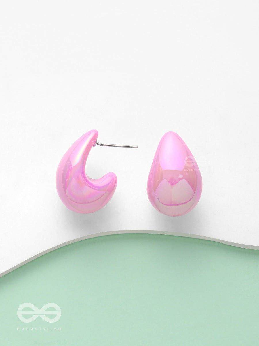 Shining Crescents - Holographic Acrylic Earrings (Light Pink)