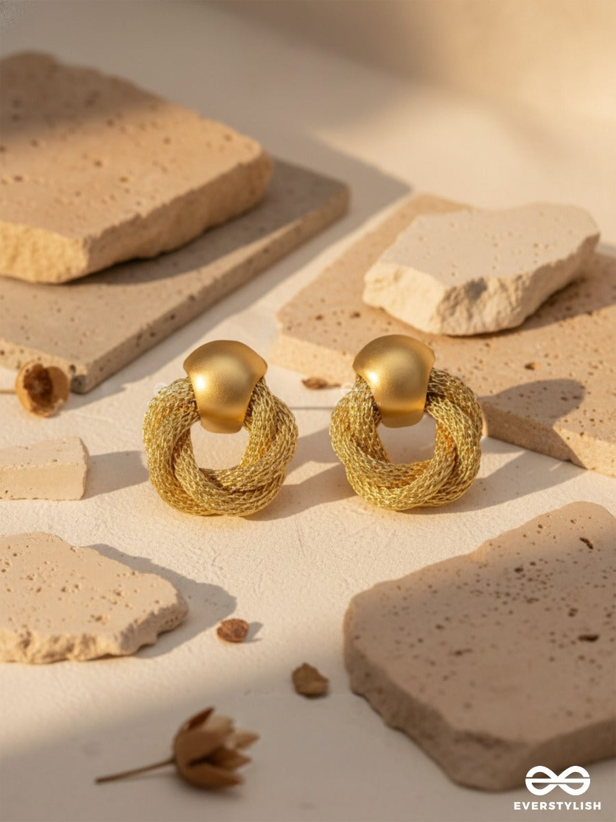 Knotted Elegance - Golden Earrings