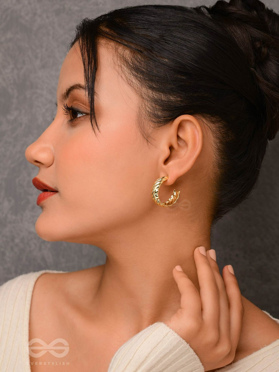 Jubilee Luster - Golden Earrings