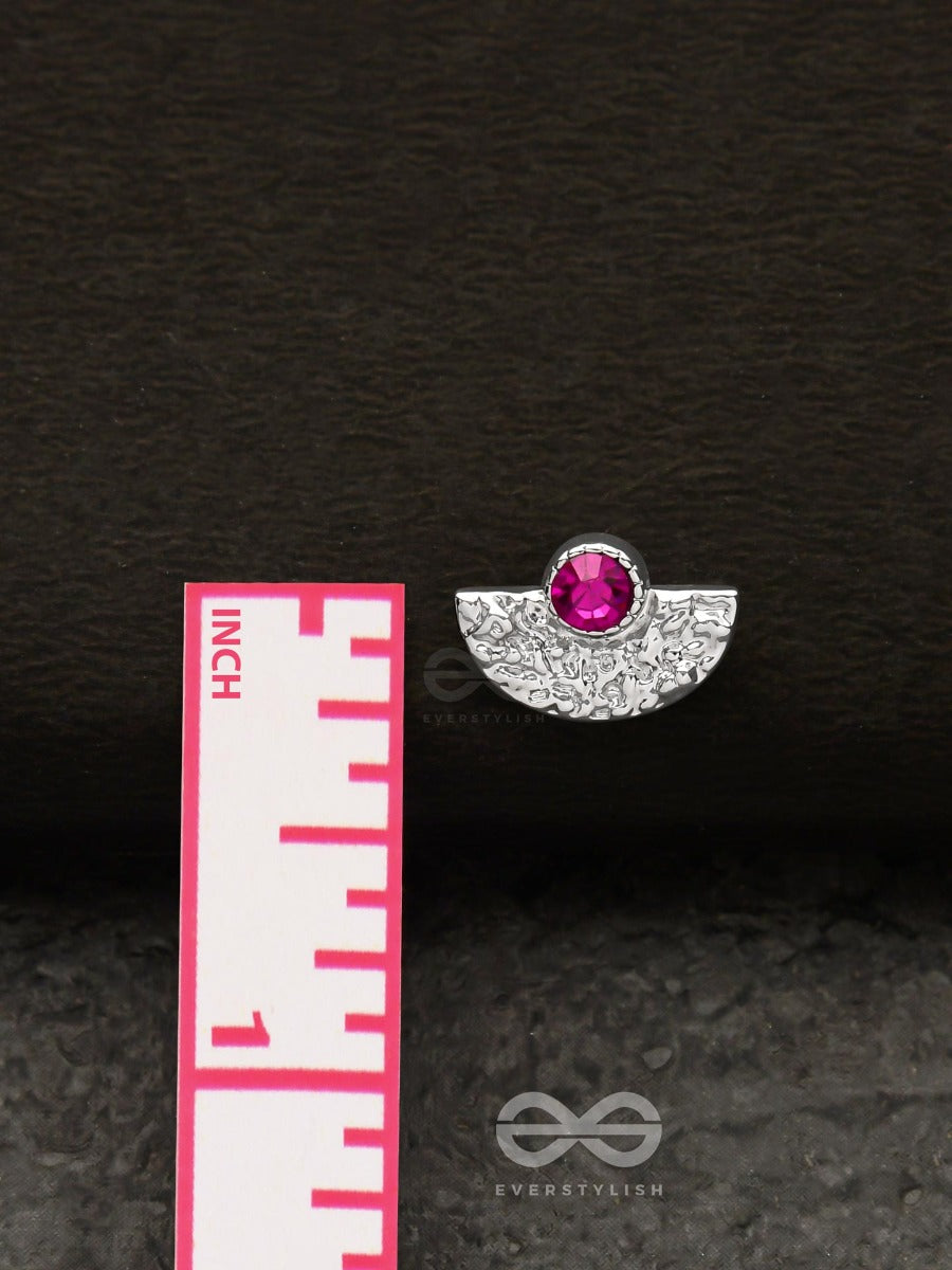 The Rouge Beauty - Textured Silver Stud Earrings