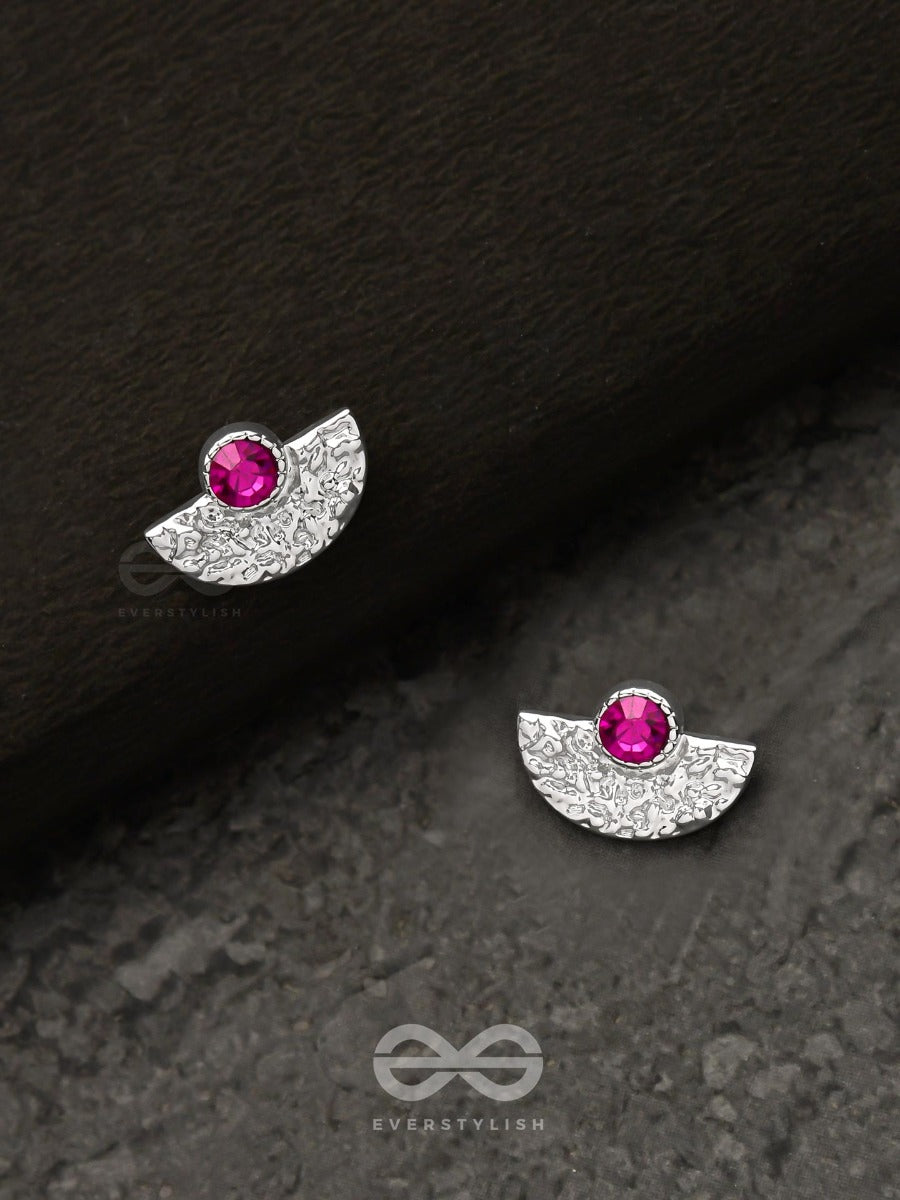 The Rouge Beauty - Textured Silver Stud Earrings