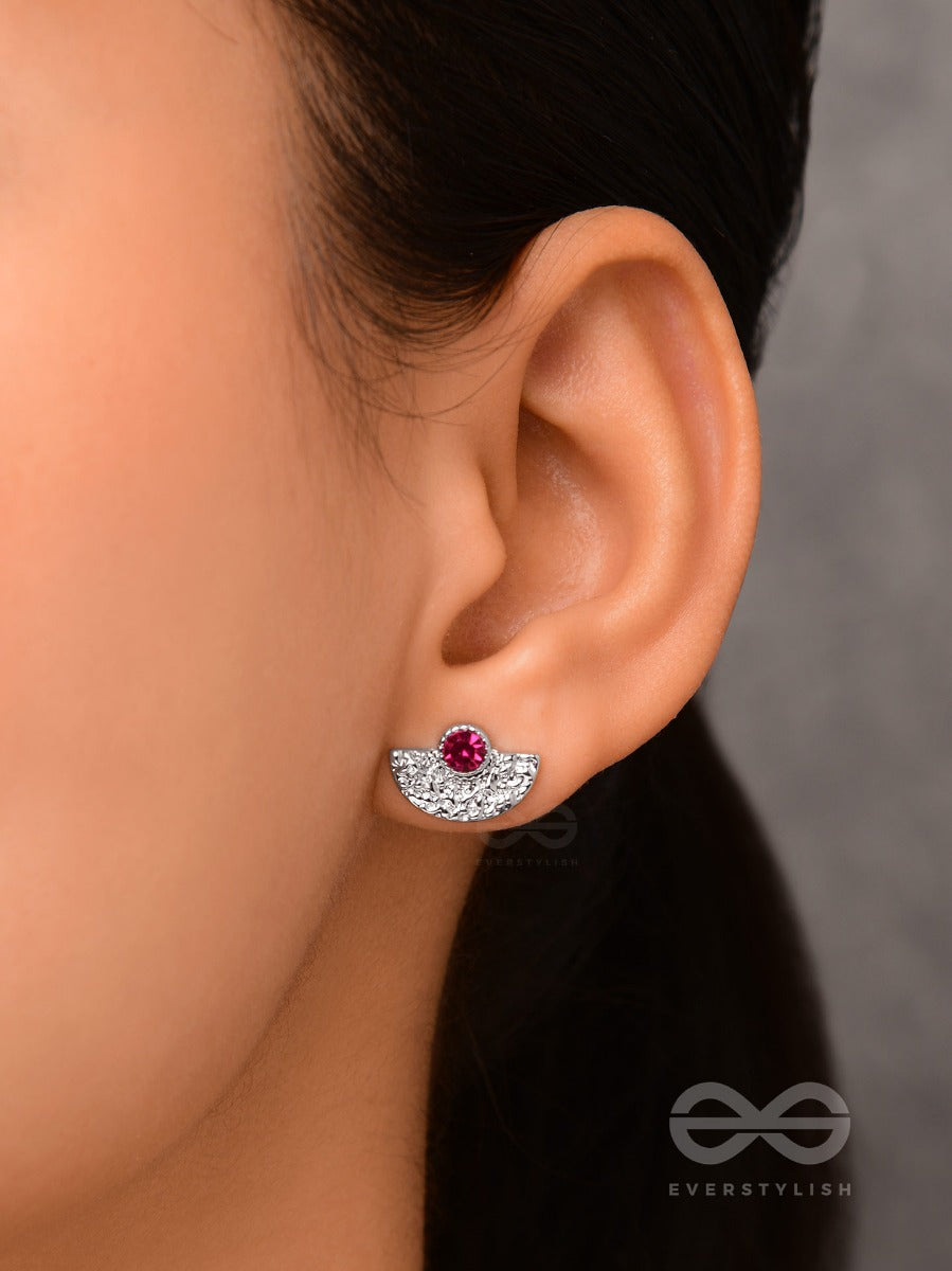 The Rouge Beauty - Textured Silver Stud Earrings