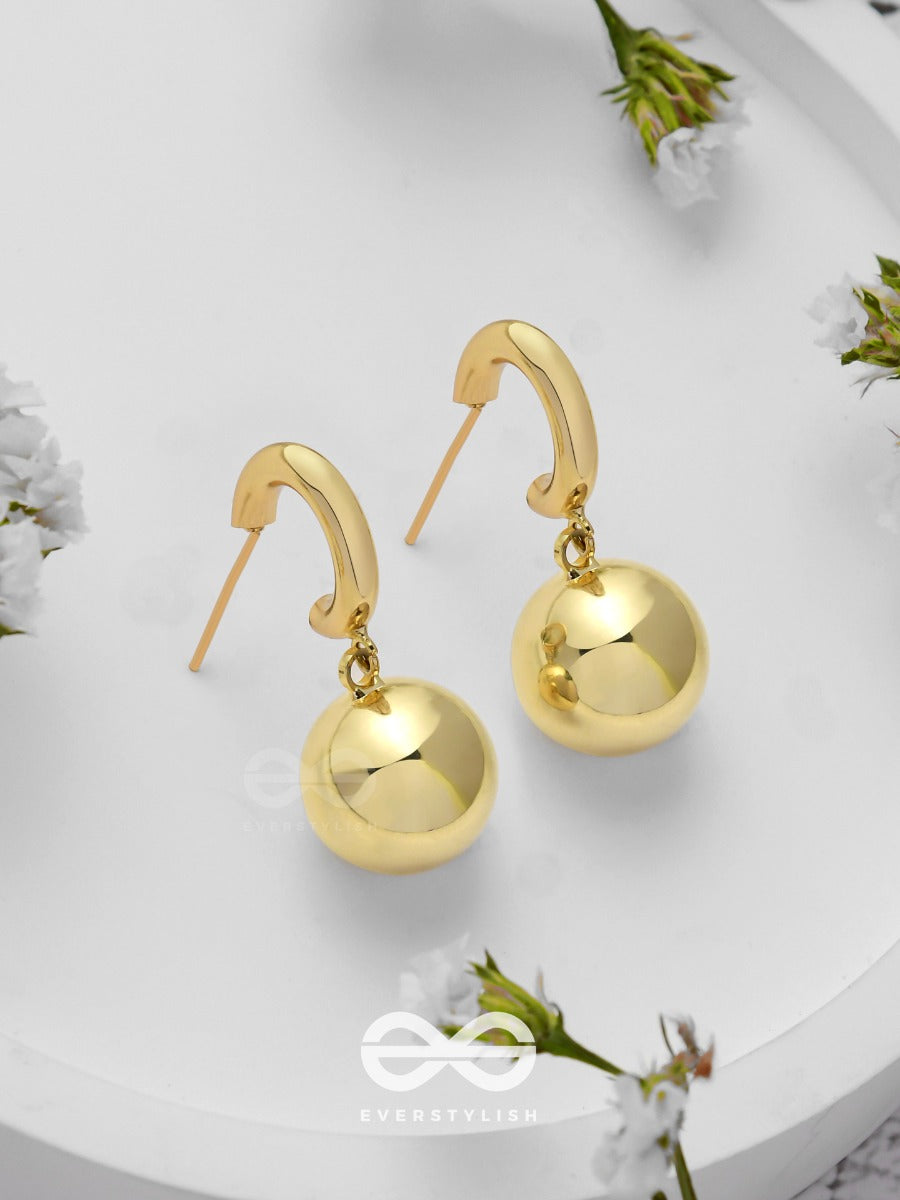 Luxurious Essence - Elegant Golden Earrings