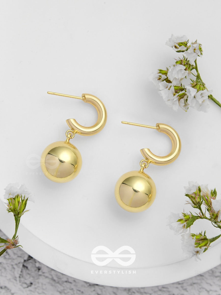 Luxurious Essence - Elegant Golden Earrings